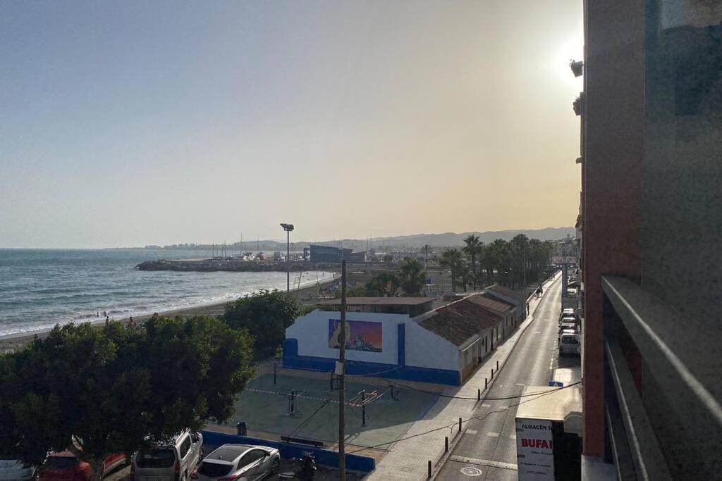 Maravilloso Apartamento En Primera Linea De Playa Con Vistas Al Mar En Caleta De Velez 2 D Ngoại thất bức ảnh