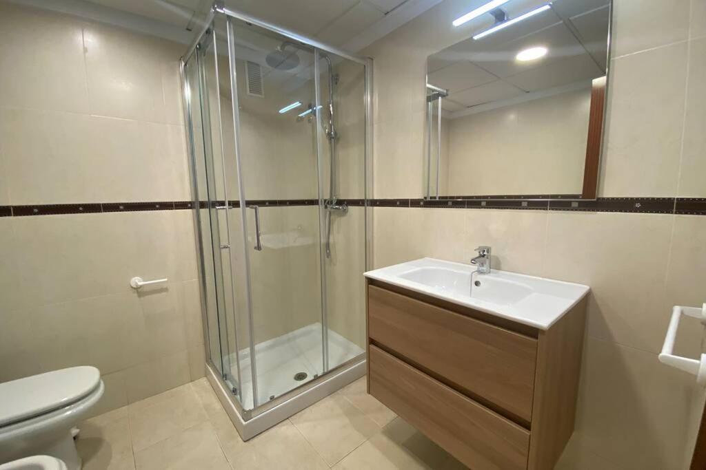 Maravilloso Apartamento En Primera Linea De Playa Con Vistas Al Mar En Caleta De Velez 2 D Ngoại thất bức ảnh