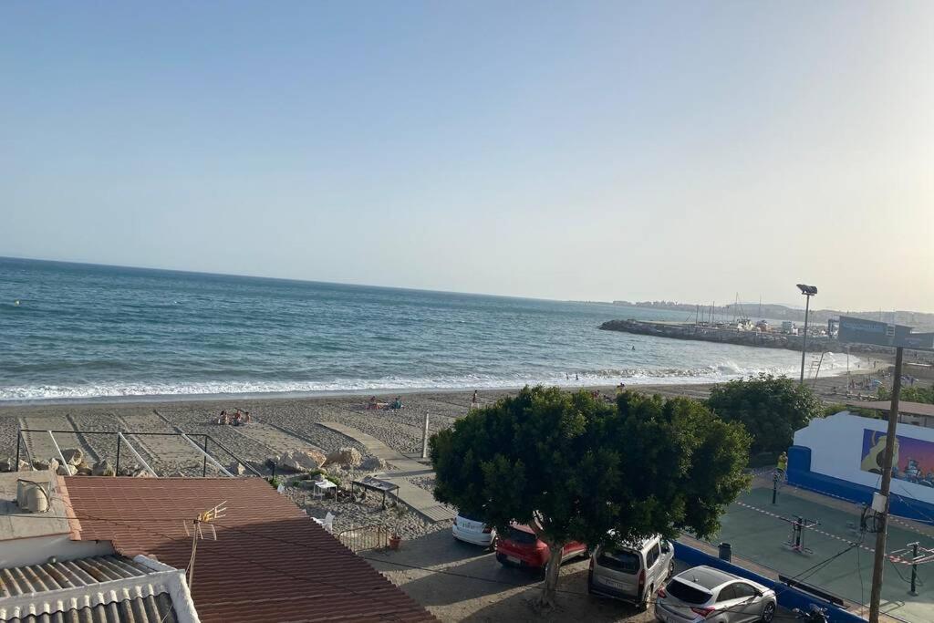 Maravilloso Apartamento En Primera Linea De Playa Con Vistas Al Mar En Caleta De Velez 2 D Ngoại thất bức ảnh