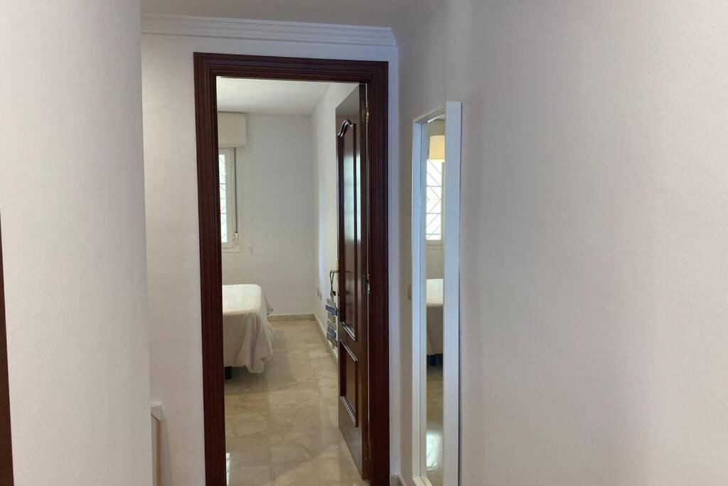 Maravilloso Apartamento En Primera Linea De Playa Con Vistas Al Mar En Caleta De Velez 2 D Ngoại thất bức ảnh